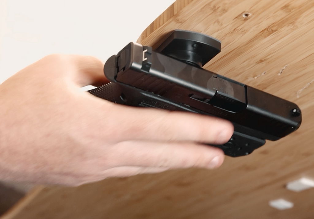 Tac-Magnet